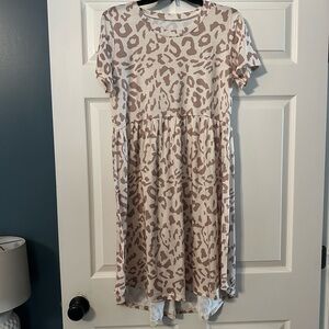 NWOT! Leopard Print Short Sleeve Dress size Large